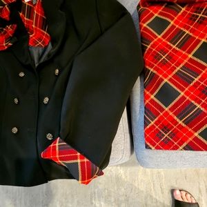 Kasper women 3pc suit with skirt anf tie